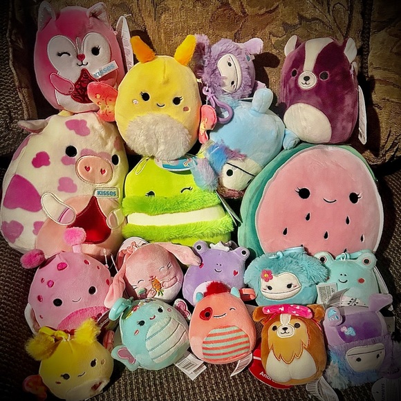 Squish-a-longs Hello Kitty and Friends Dreamland 12-Pack  Squish Bundle 18
